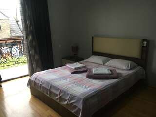 Гостевой дом Gurami Guest House 1 Батуми Двухместный номер Делюкс с 1 кроватью и балконом-2