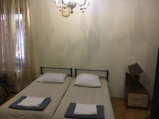 Гостевой дом Gurami Guest House 1 Батуми Бюджетный двухместный номер с 1 кроватью-2